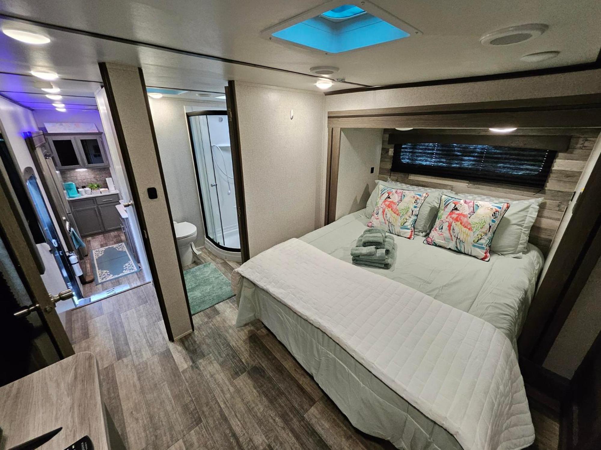 Hailey'S Beach-N-Bay Rv Resort Gilchrist 외부 사진