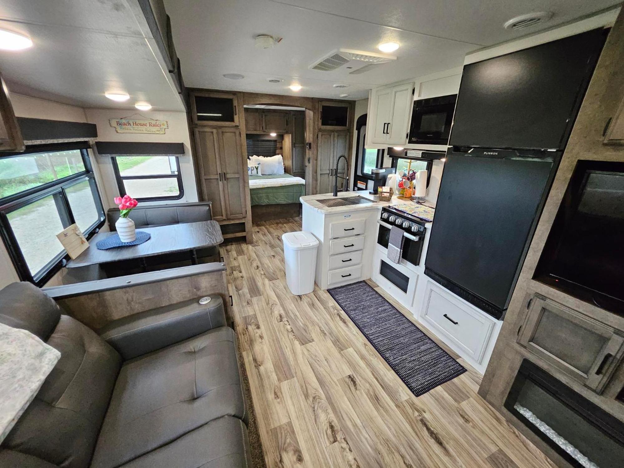 Hailey'S Beach-N-Bay Rv Resort Gilchrist 외부 사진