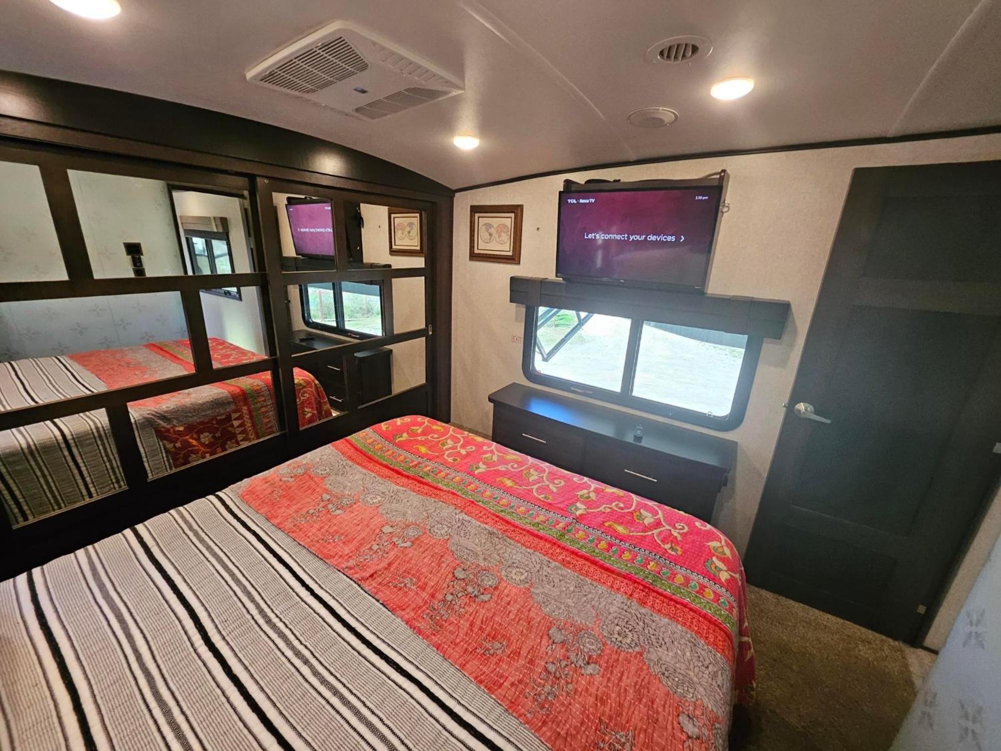 Hailey'S Beach-N-Bay Rv Resort Gilchrist 외부 사진