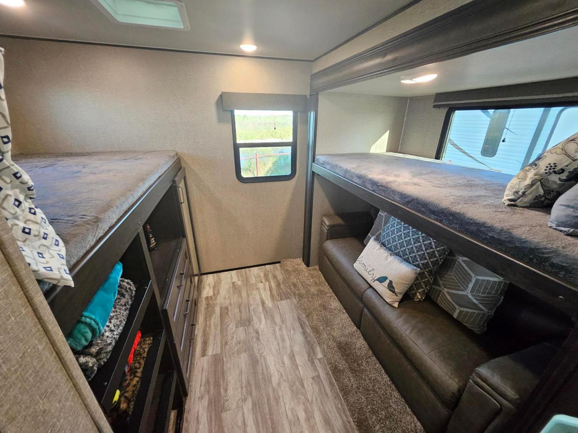 Hailey'S Beach-N-Bay Rv Resort Gilchrist 외부 사진