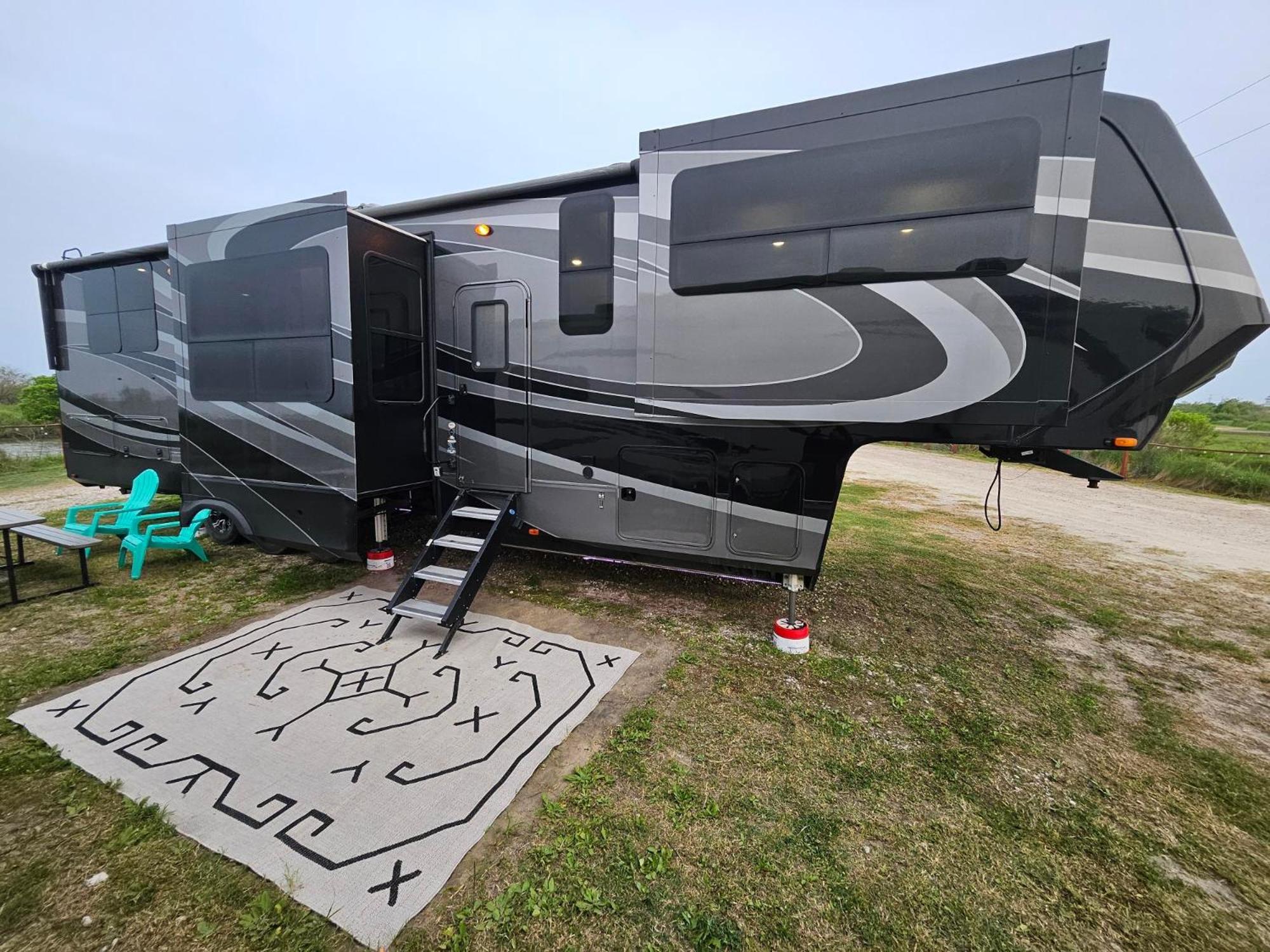 Hailey'S Beach-N-Bay Rv Resort Gilchrist 외부 사진